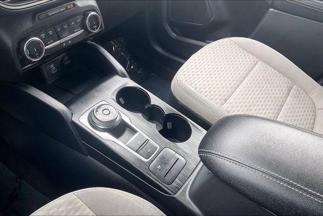 Certified 2022 Ford Escape SE w/ SE Sport Appearance Package image 15