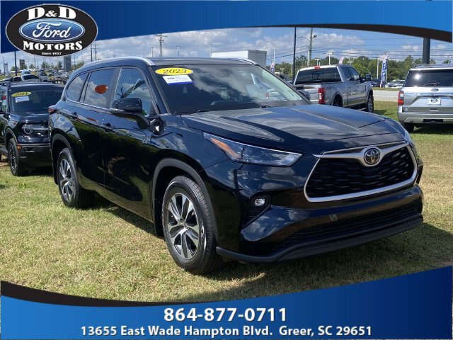 Used 2023 Toyota Highlander XLE FWD image 1