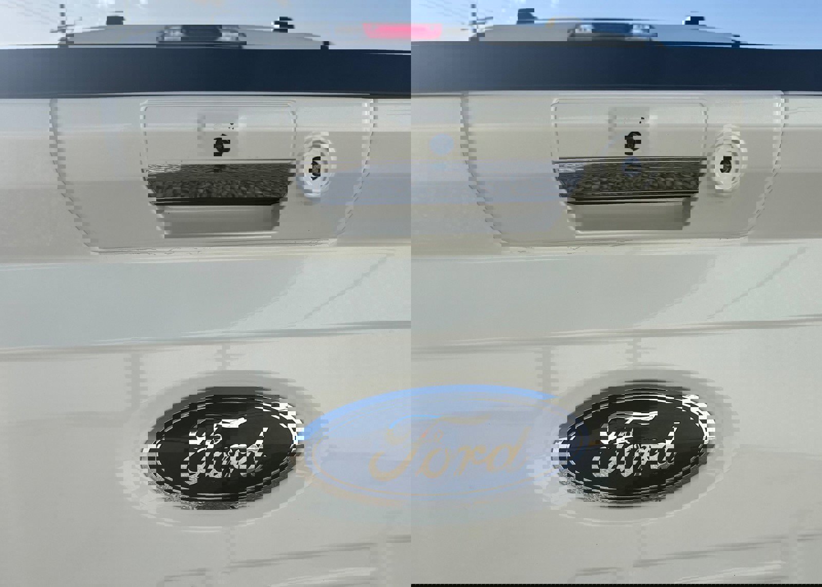 Certified 2022 Ford F150 Lariat w/ Equipment Group 502A High image 14