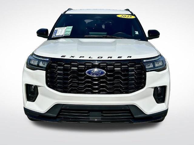 Certified 2025 Ford Explorer ST-Line w/ ST-Line Street Pack AWD/4WD image 8