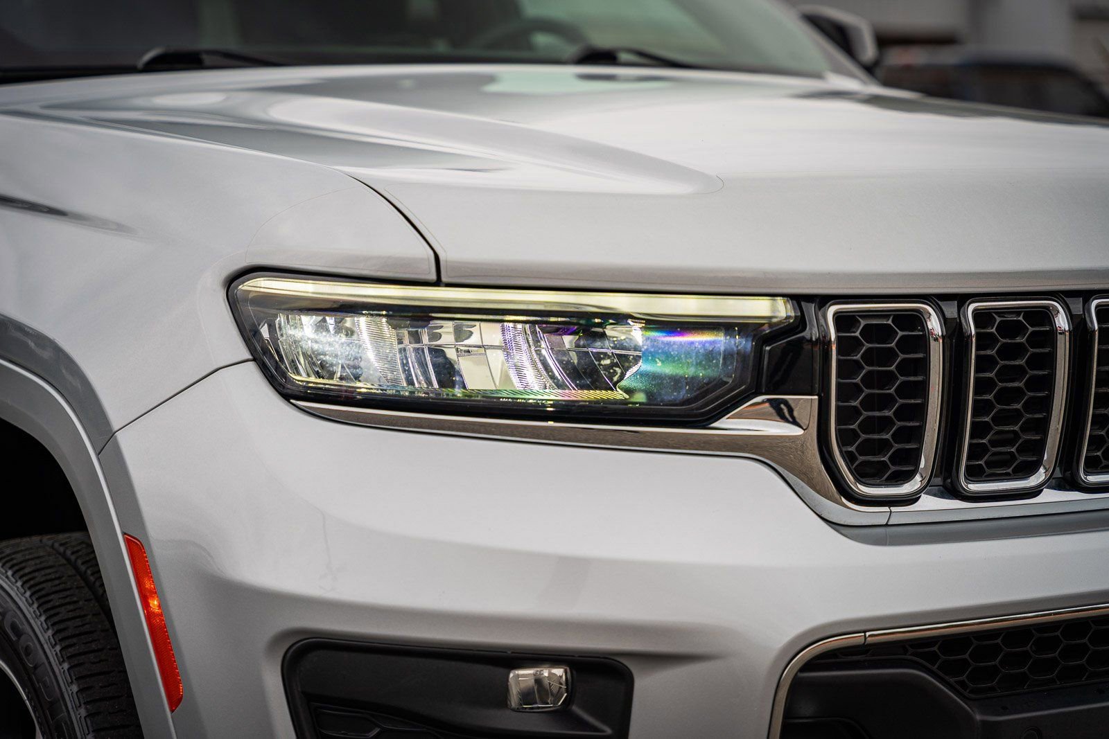 Used 2023 Jeep Grand Cherokee L Overland w/ Rear Seat Video Group I image 15