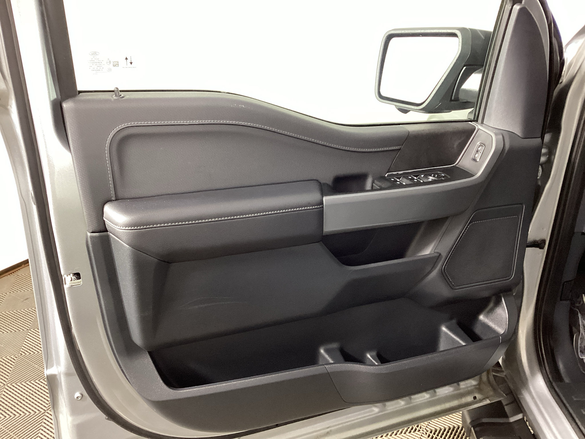 Certified 2025 Ford F150 XLT w/ Equipment Group 302A MID AWD/4WD image 17