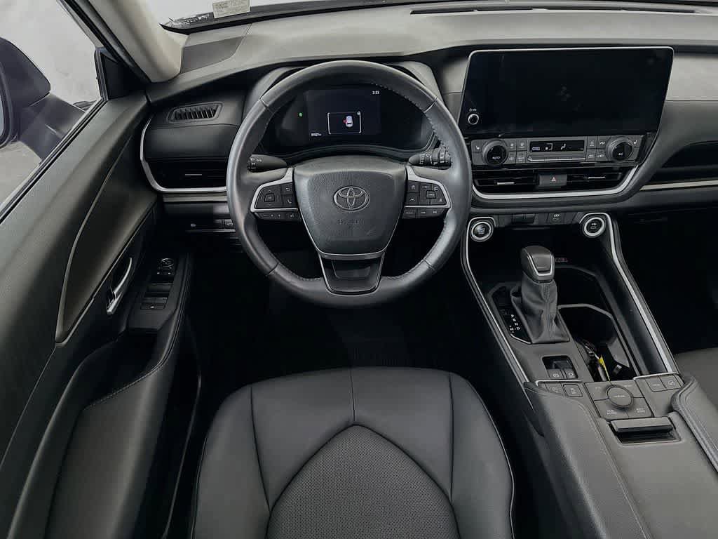Used 2024 Toyota Grand Highlander AWD image 10