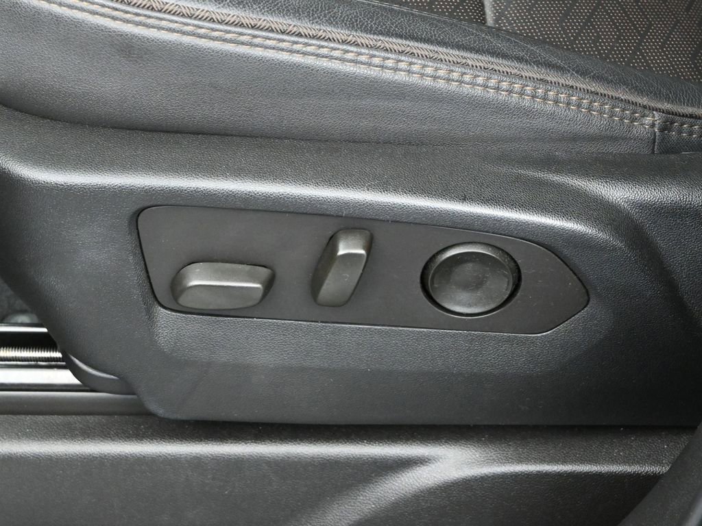 Used 2023 Chevrolet Tahoe High Country image 39