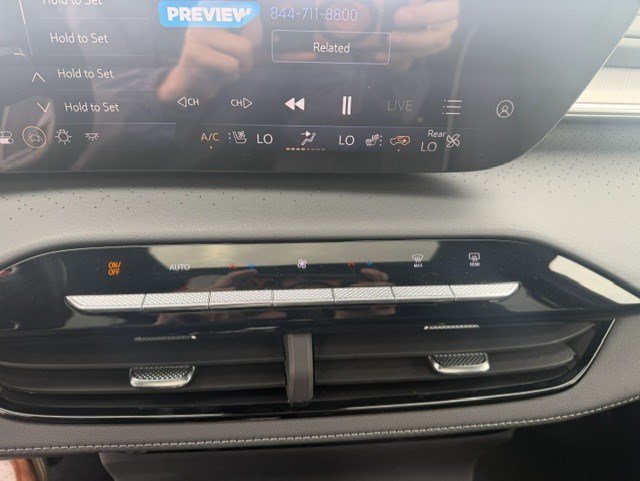Used 2025 Buick Enclave Avenir w/ Super Cruise Package AWD/4WD image 26