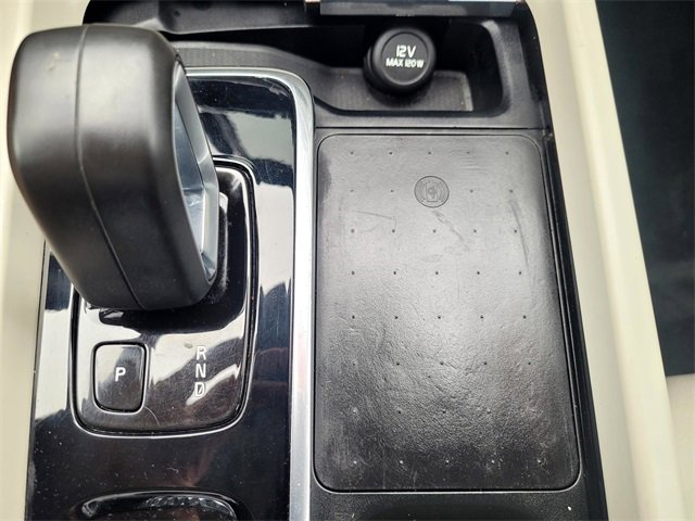 Used 2022 Volvo XC60 B5 Momentum image 18