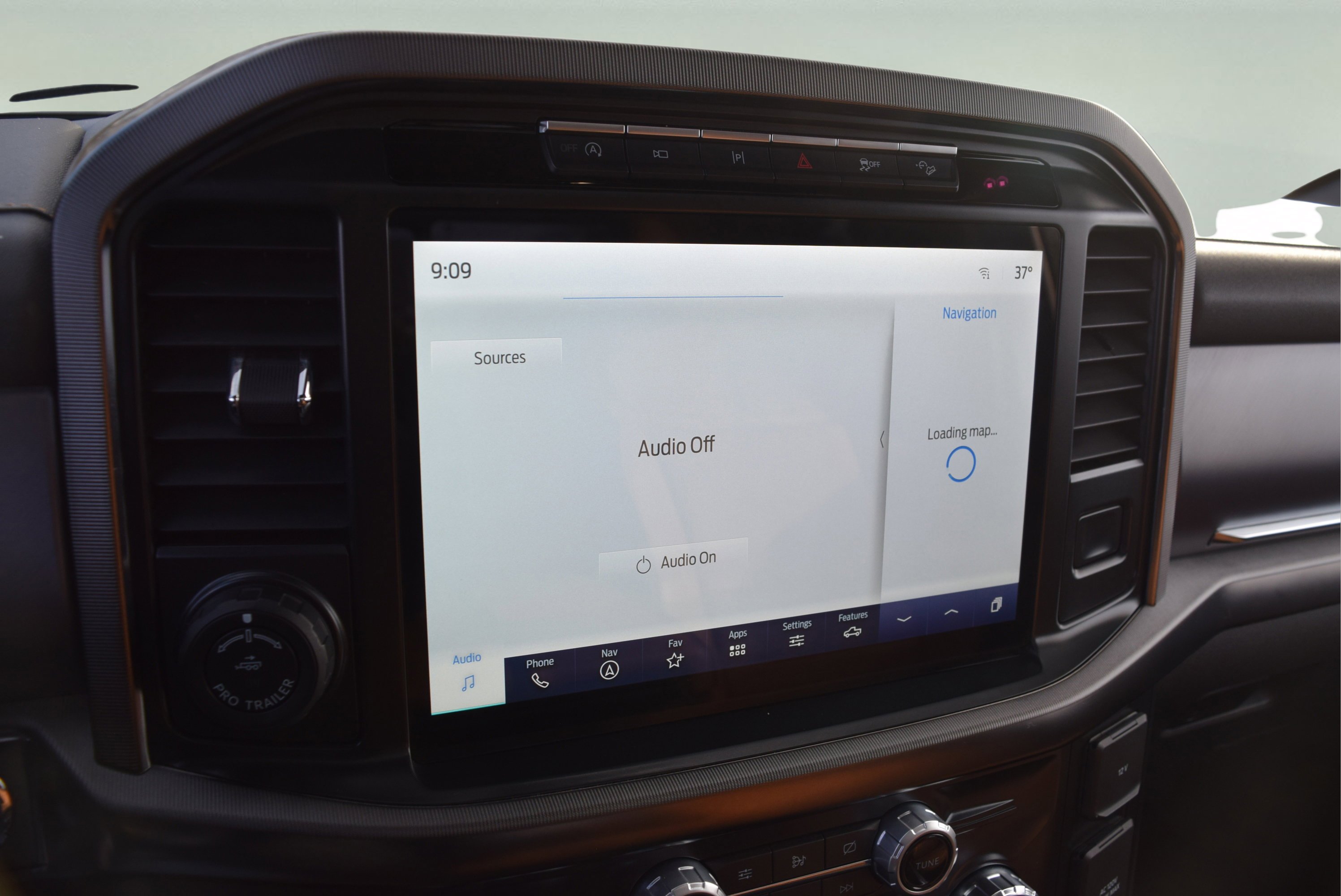 Certified 2021 Ford F150 Platinum w/ Equipment Group 701A High image 14