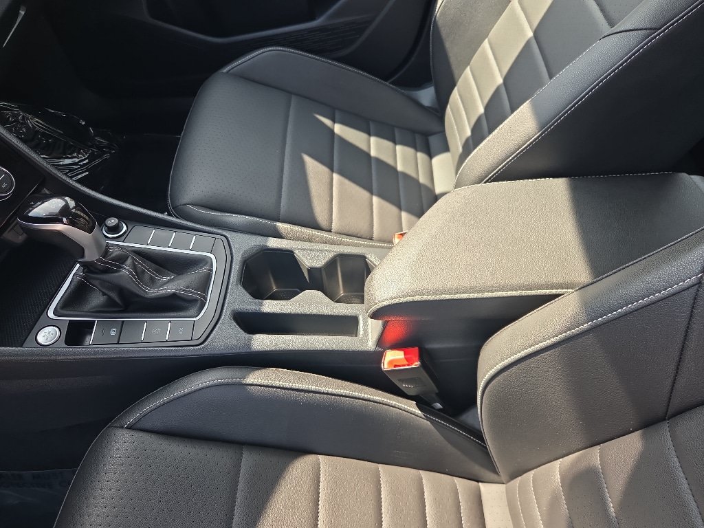 Used 2024 Volkswagen Jetta SE FWD image 20