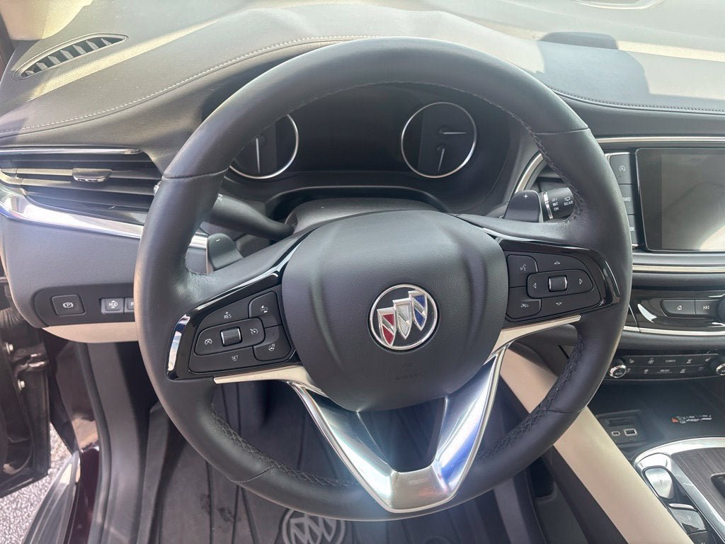 Used 2022 Buick Enclave Avenir w/ Avenir Technology Package AWD/4WD image 13