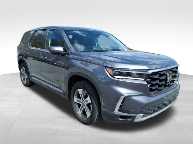 Used 2025 Honda Pilot EX-L image 8