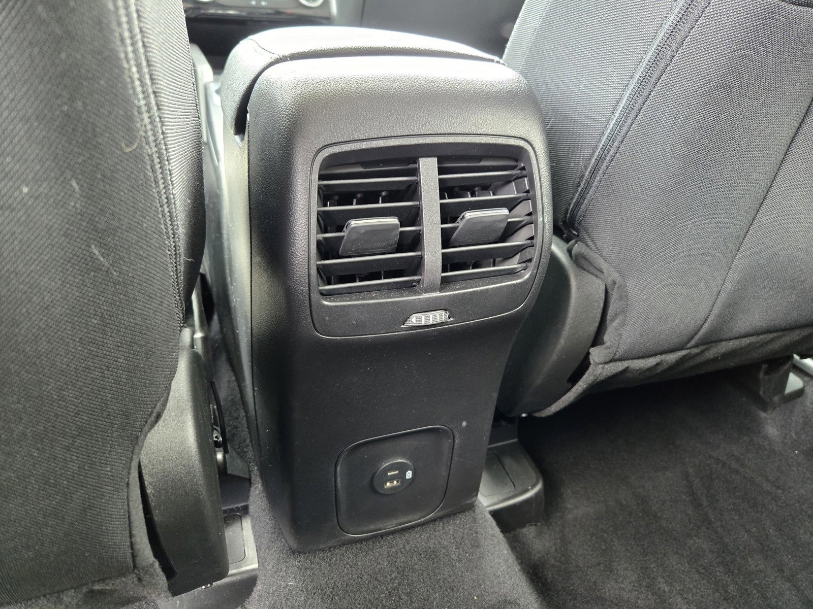 Certified 2022 Ford Escape SE w/ SE Sport Appearance Package image 12