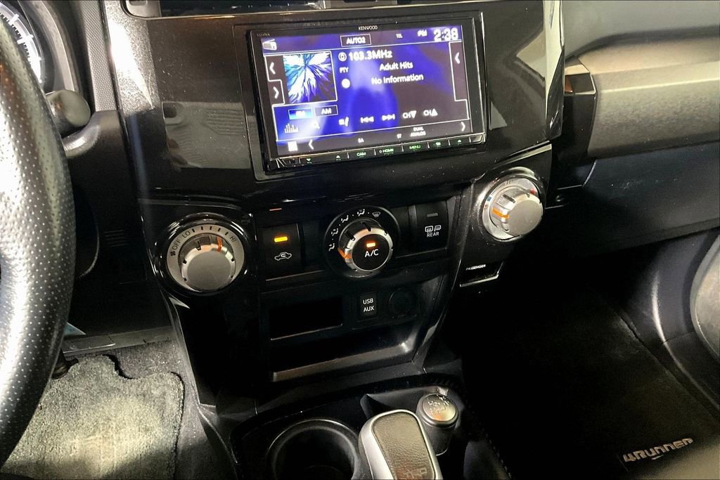 Used 2018 Toyota 4Runner TRD Off-Road Premium AWD/4WD image 24