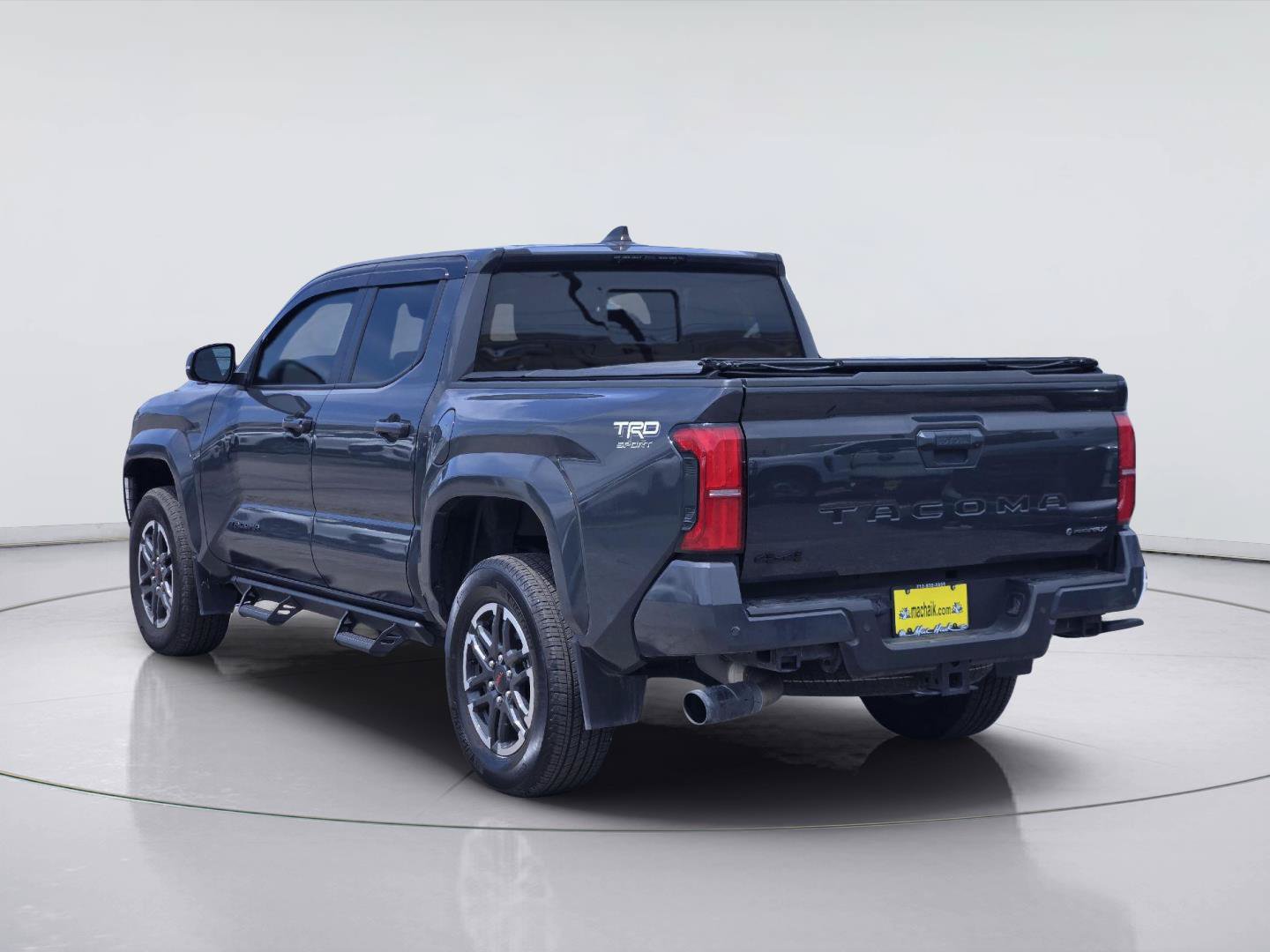 Used 2025 Toyota Tacoma TRD Sport w/ TRD Sport Upgrade Package AWD/4WD image 6
