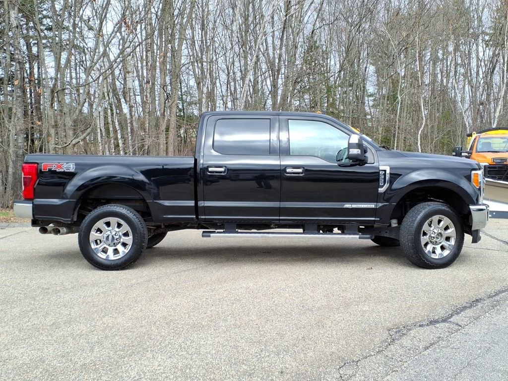 Certified 2019 Ford F350 Lariat w/ Lariat Ultimate Package AWD/4WD image 3