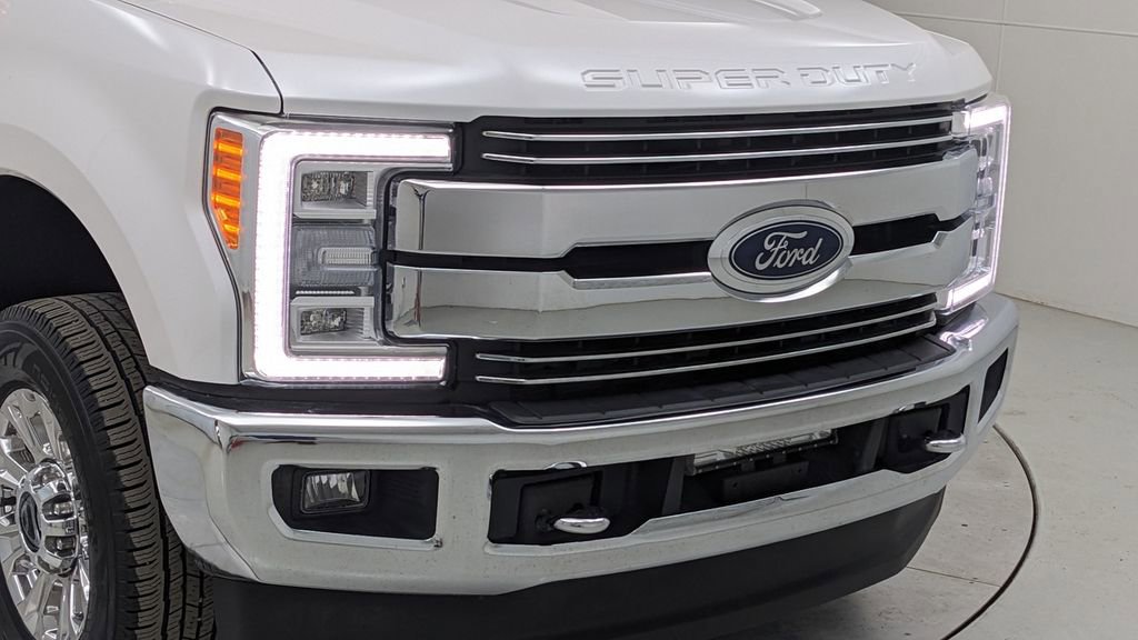 Certified 2018 Ford F250 Lariat w/ Chrome Package image 44