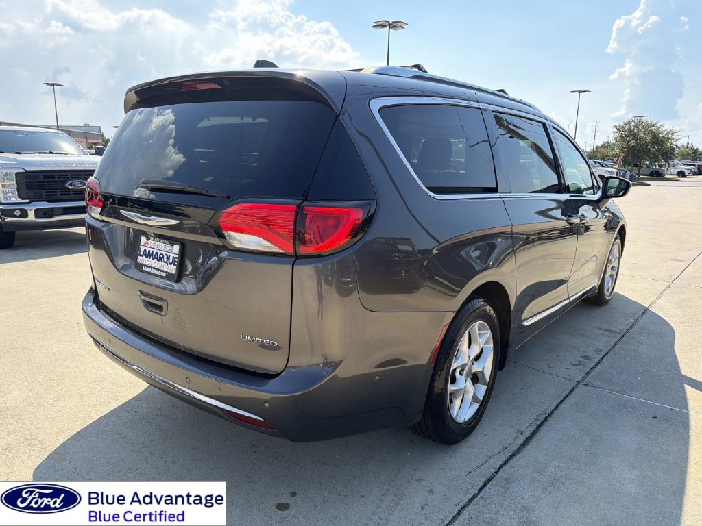 Used 2020 Chrysler Pacifica Limited w/ Advanced Safetytec Group FWD image 10