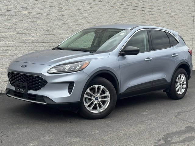 Certified 2022 Ford Escape SE w/ Cold Weather Package image 2