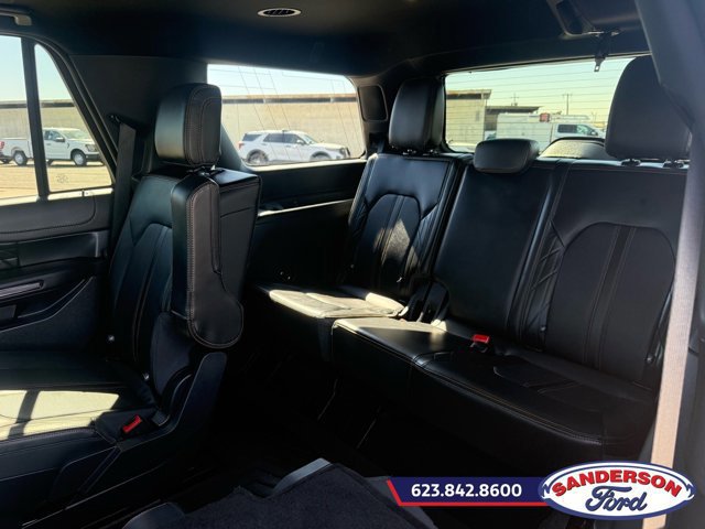 Certified 2023 Ford Expedition Platinum image 17