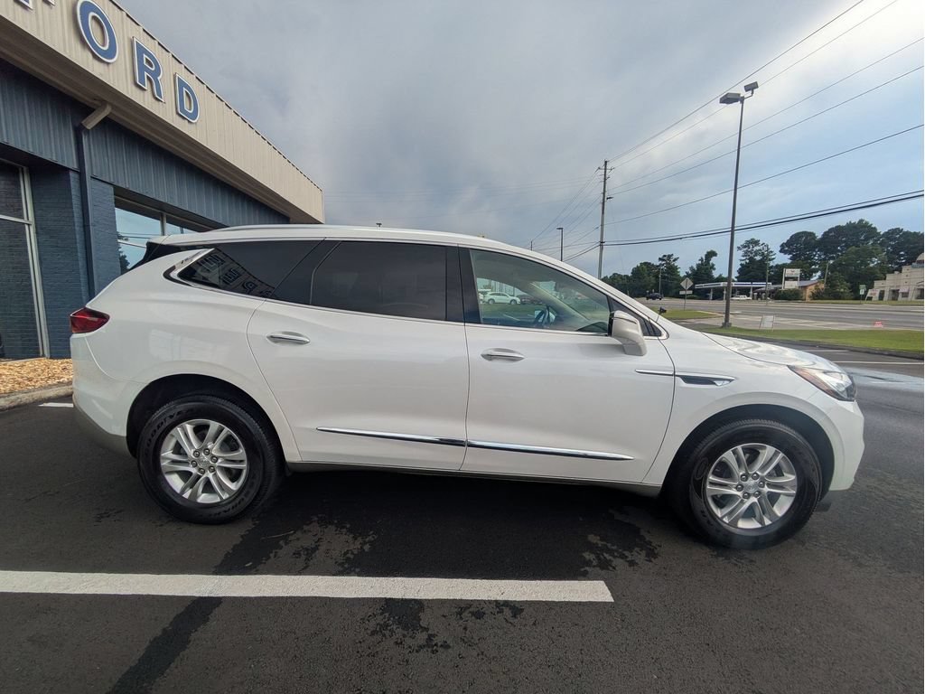Used 2021 Buick Enclave Essence w/ Sound and Sites Package FWD image 4
