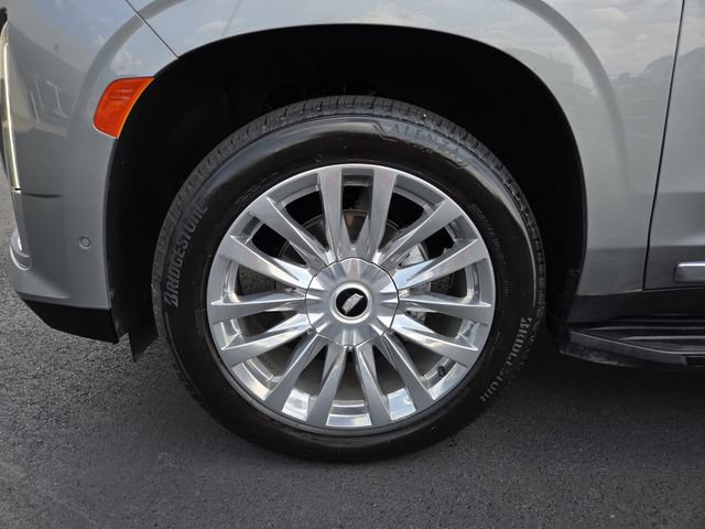 Used 2023 Cadillac Escalade Premium Luxury AWD/4WD image 30