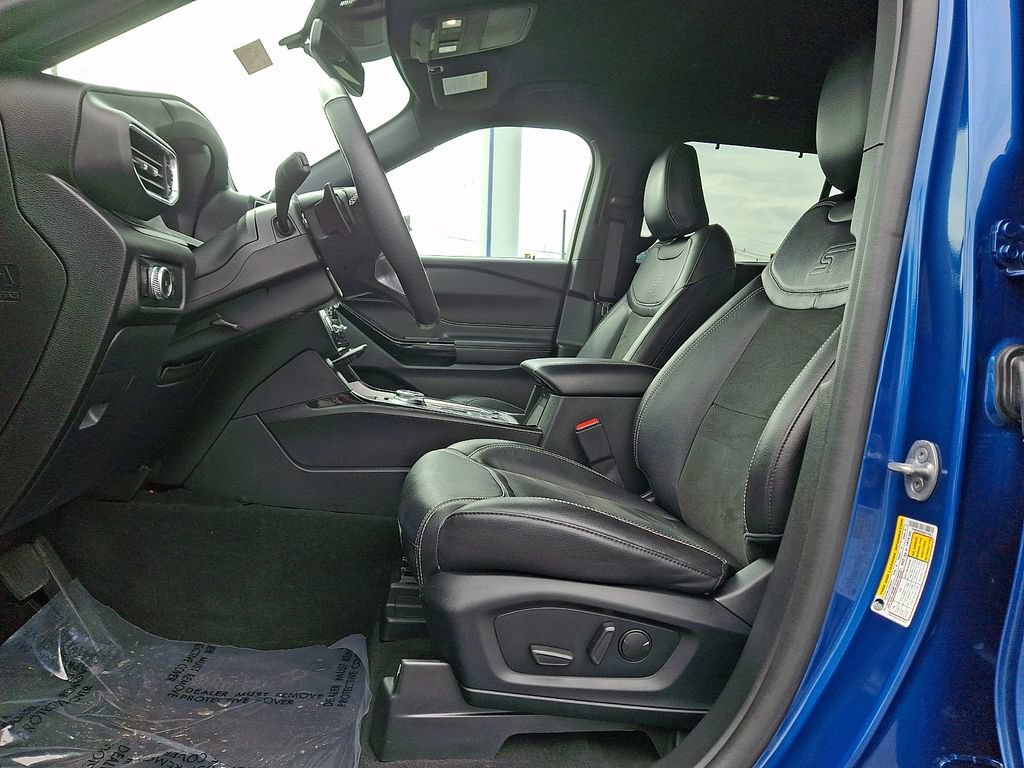 Certified 2022 Ford Explorer ST w/ ST Street Pack AWD/4WD image 15