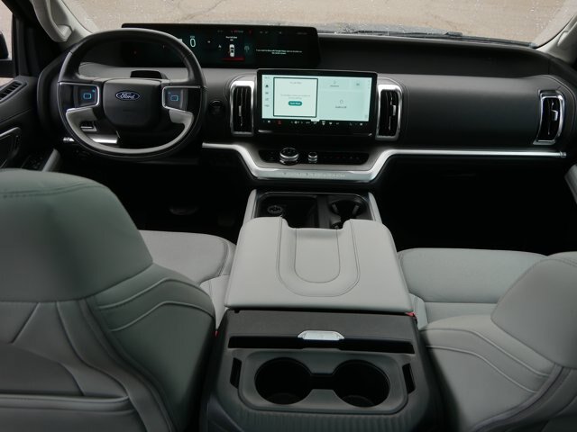 Certified 2025 Ford Expedition Max Platinum w/ Driver's Package AWD/4WD image 22