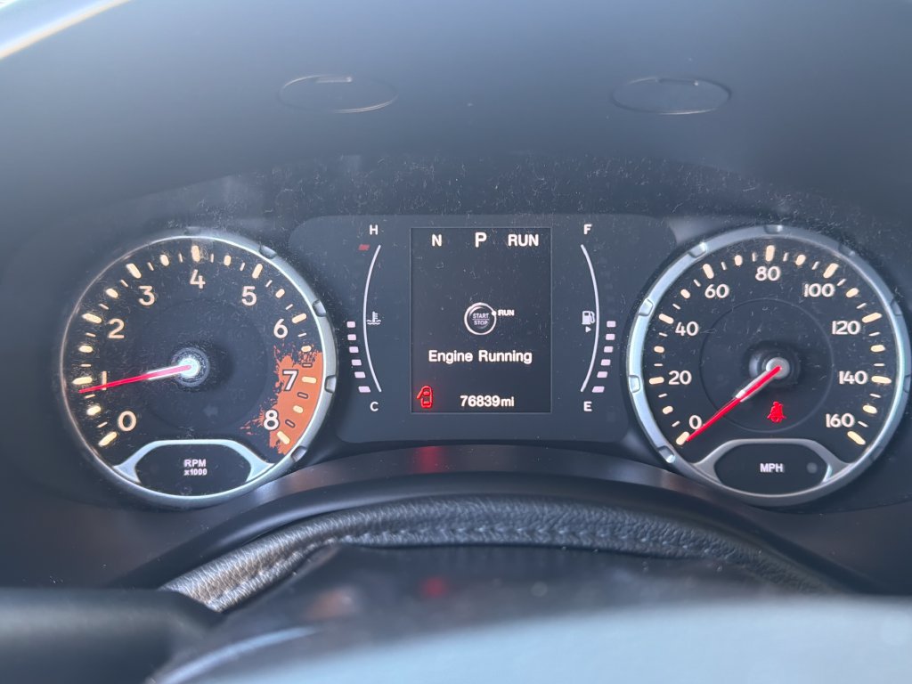 Used 2018 Jeep Renegade Latitude FWD image 22