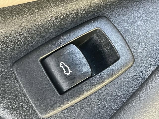 Used 2020 BMW 530i w/ Premium Package image 16