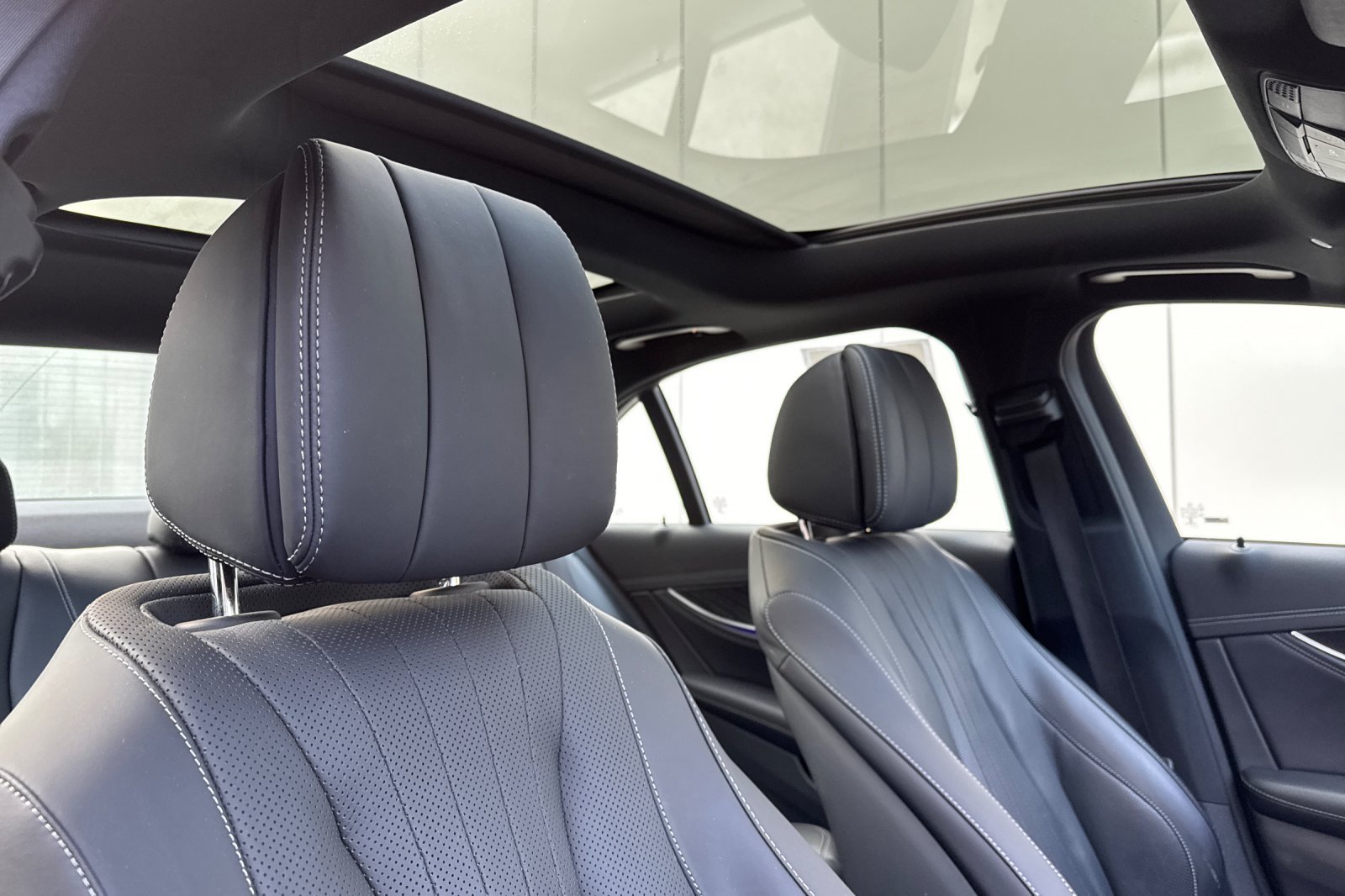 Used 2022 Mercedes-Benz E 450 4MATIC Sedan image 16