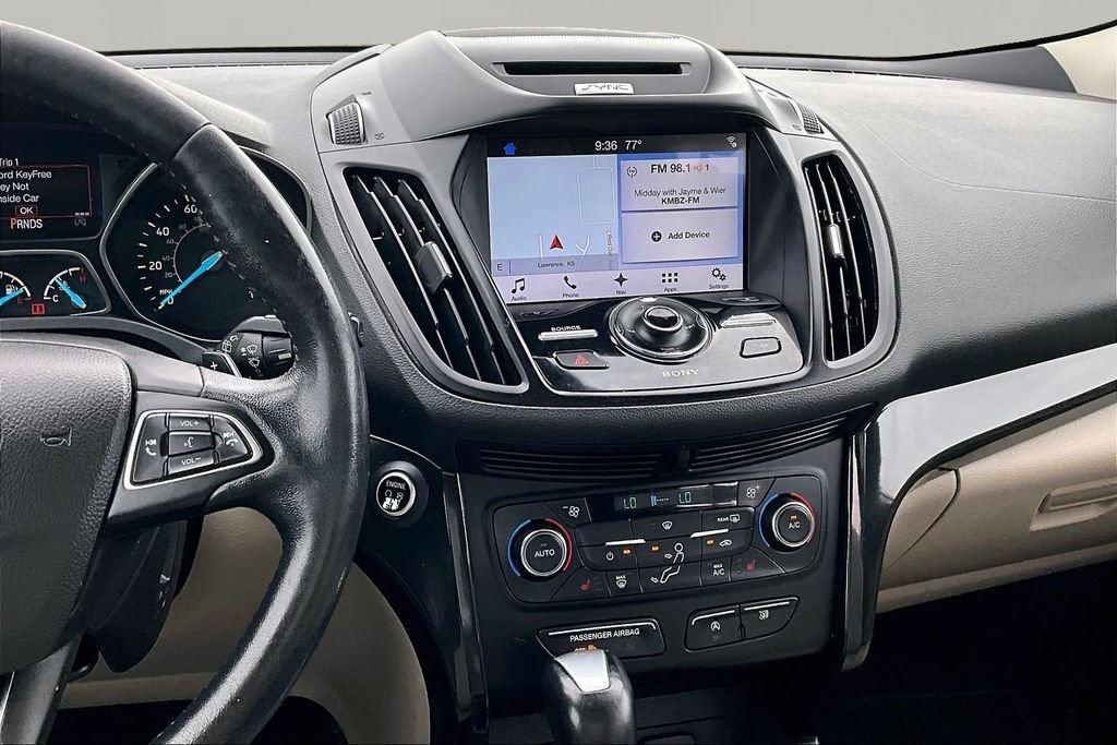 Certified 2017 Ford Escape Titanium FWD image 6