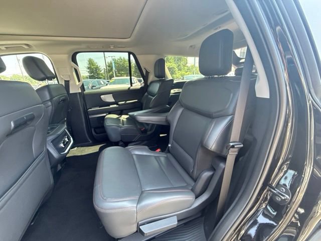 Certified 2025 Ford Expedition Active AWD/4WD image 15