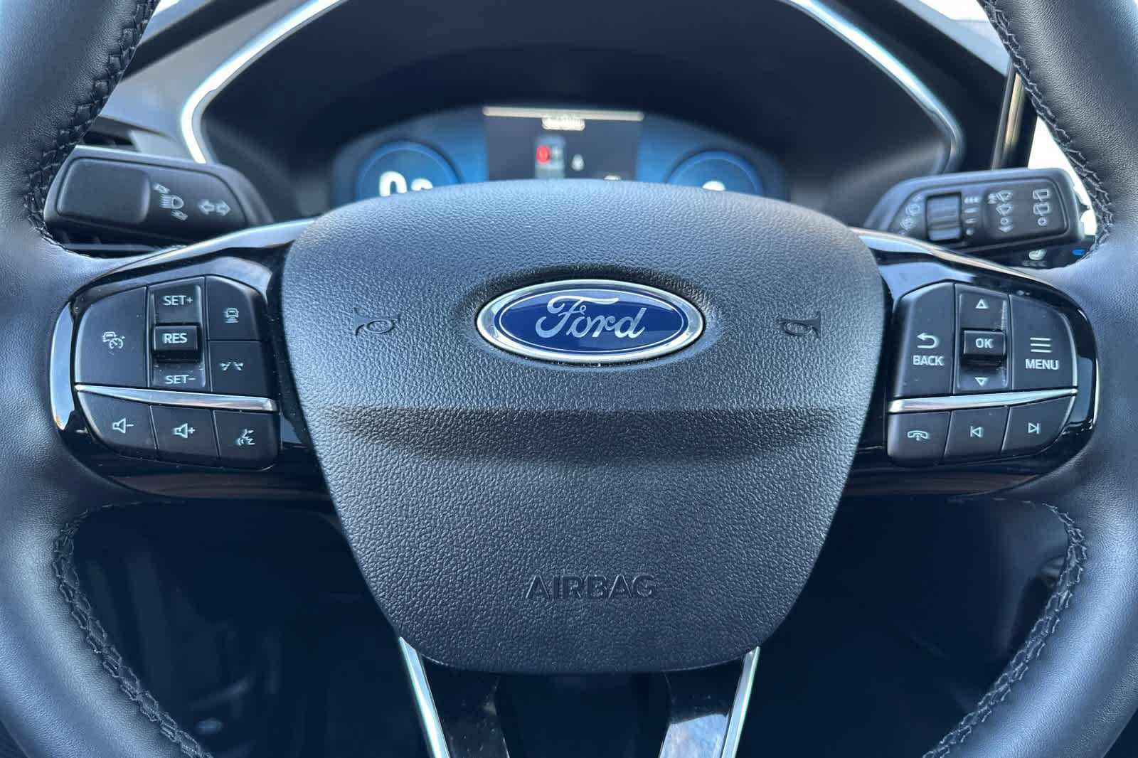 Certified 2025 Ford Escape Platinum w/ Premium Technology Package AWD/4WD image 24
