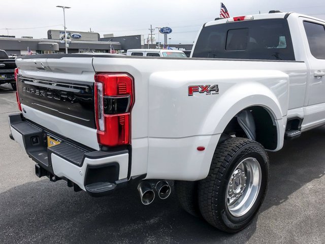 Certified 2026 Ford F450 Platinum w/ FX4 Off-Road Package AWD/4WD image 9