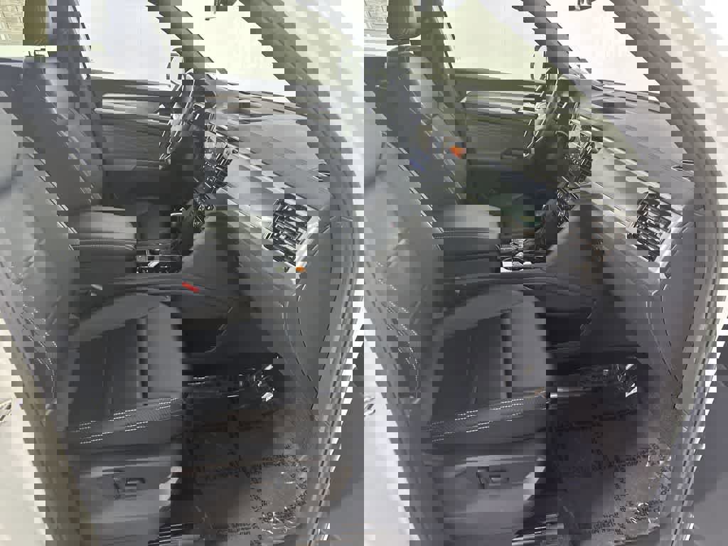 Used 2022 Volkswagen Atlas Cross Sport SEL R-Line image 21