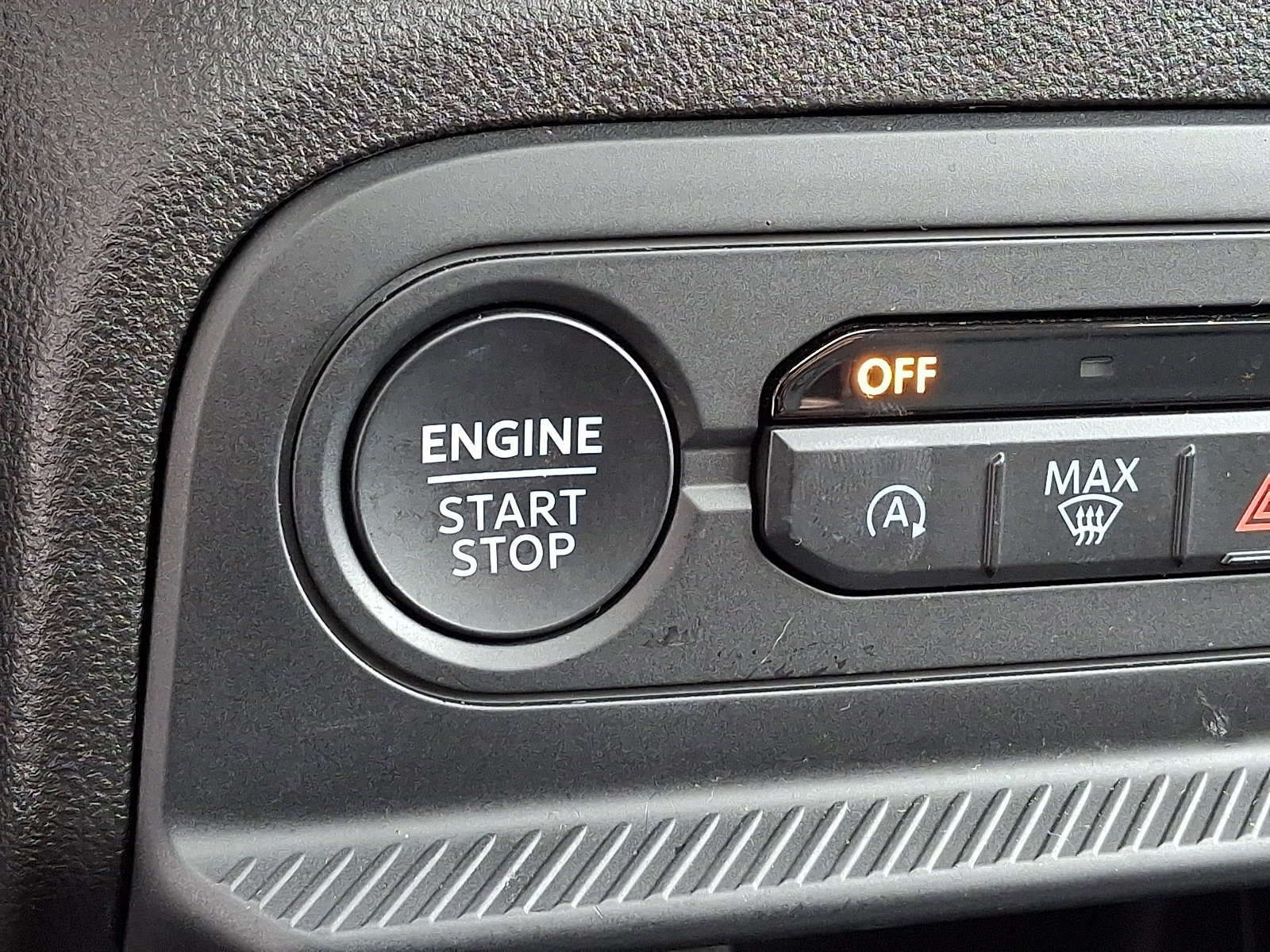 Certified 2025 Ford Bronco Sport Outer Banks w/ Outer Banks Tech Package+ AWD/4WD image 24