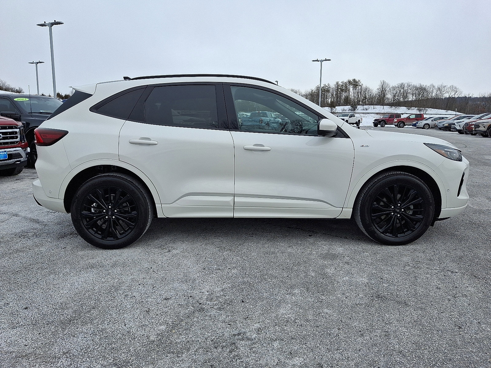 Certified 2023 Ford Escape ST-Line Elite w/ Premium Technology Package image 5