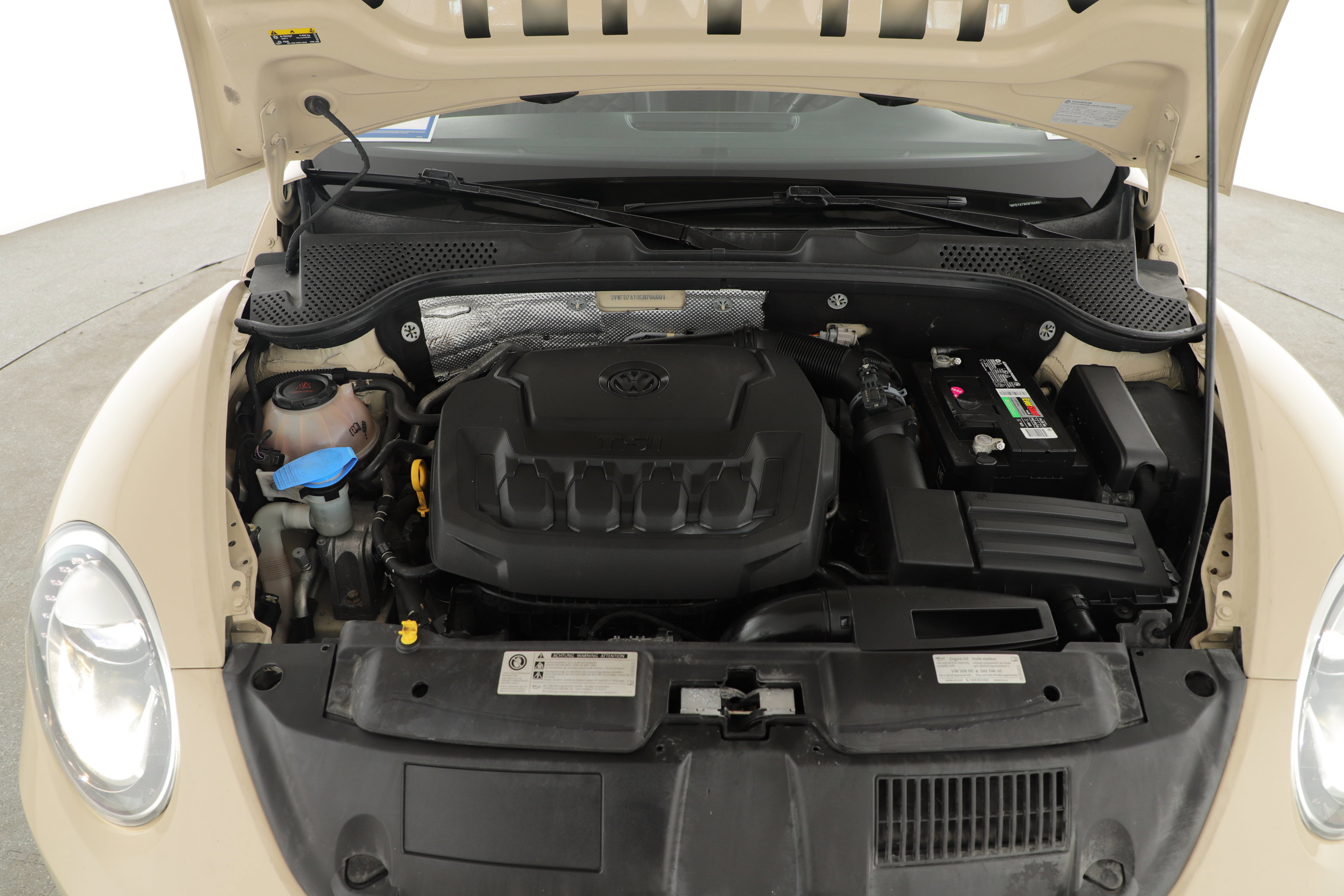 Used 2019 Volkswagen Beetle 2.0T Final Edition SEL image 15