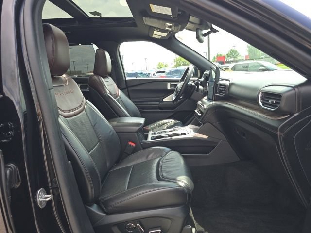 Certified 2020 Ford Explorer Platinum w/ Premium Technology Package AWD/4WD image 20