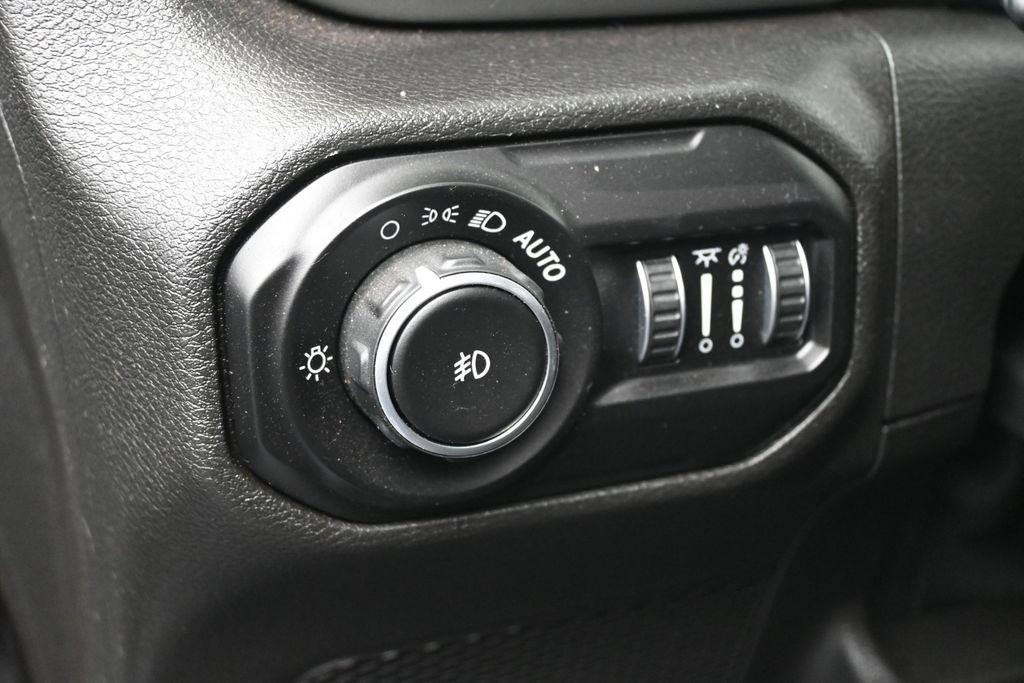 Used 2021 Jeep Wrangler Unlimited Sport AWD/4WD image 12