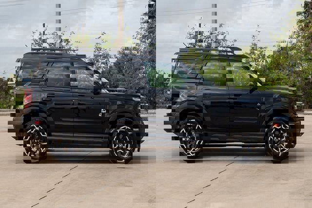 Certified 2025 Ford Bronco Sport Outer Banks image 3