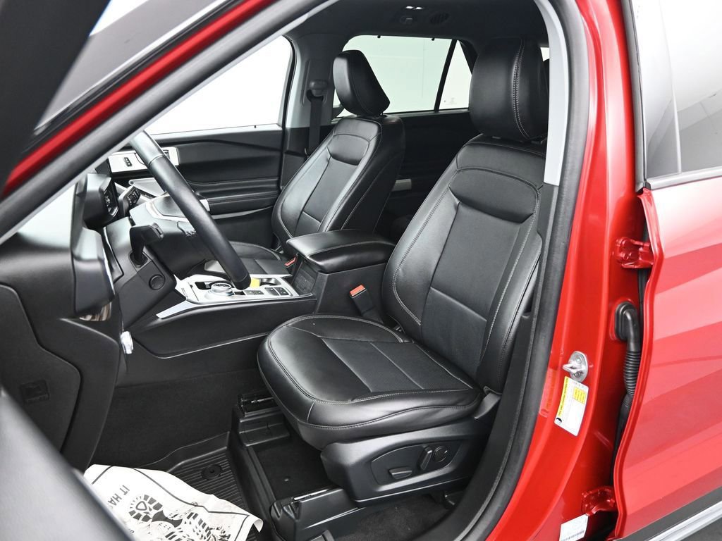 Certified 2023 Ford Explorer Limited w/ Hybrid Equipment Group 310A image 38