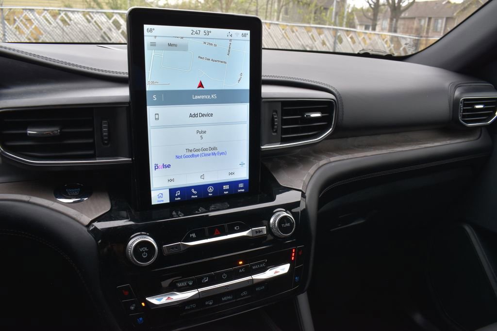 Certified 2023 Ford Explorer Platinum w/ Technology Package image 14