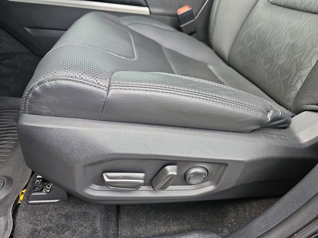 Used 2023 Toyota Tundra SR5 w/ SR5 Premium Package AWD/4WD image 18
