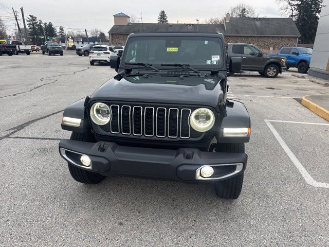 Used 2024 Jeep Wrangler Sahara w/ Safety Group image 10