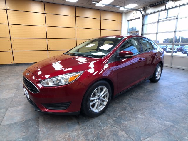 Certified 2017 Ford Focus SE FWD image 3