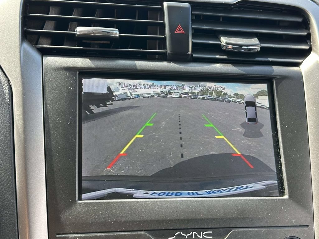 Certified 2020 Ford Fusion SE FWD image 19
