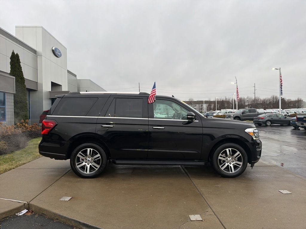Certified 2024 Ford Expedition Limited image 8