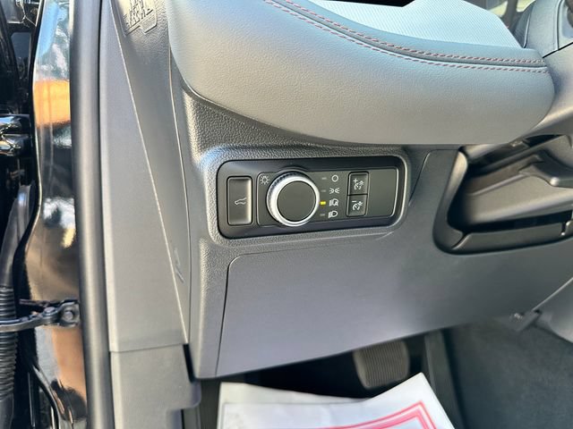 Certified 2026 Ford Explorer Active AWD/4WD image 13