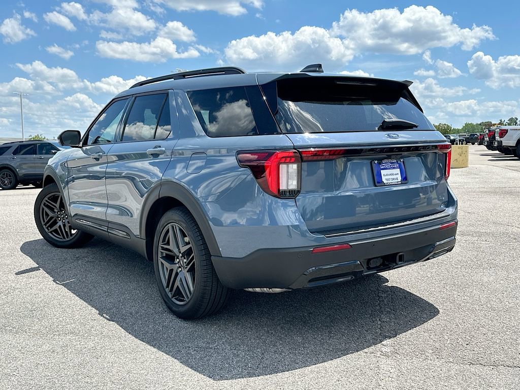 Certified 2025 Ford Explorer ST-Line w/ Premium Package RWD image 6