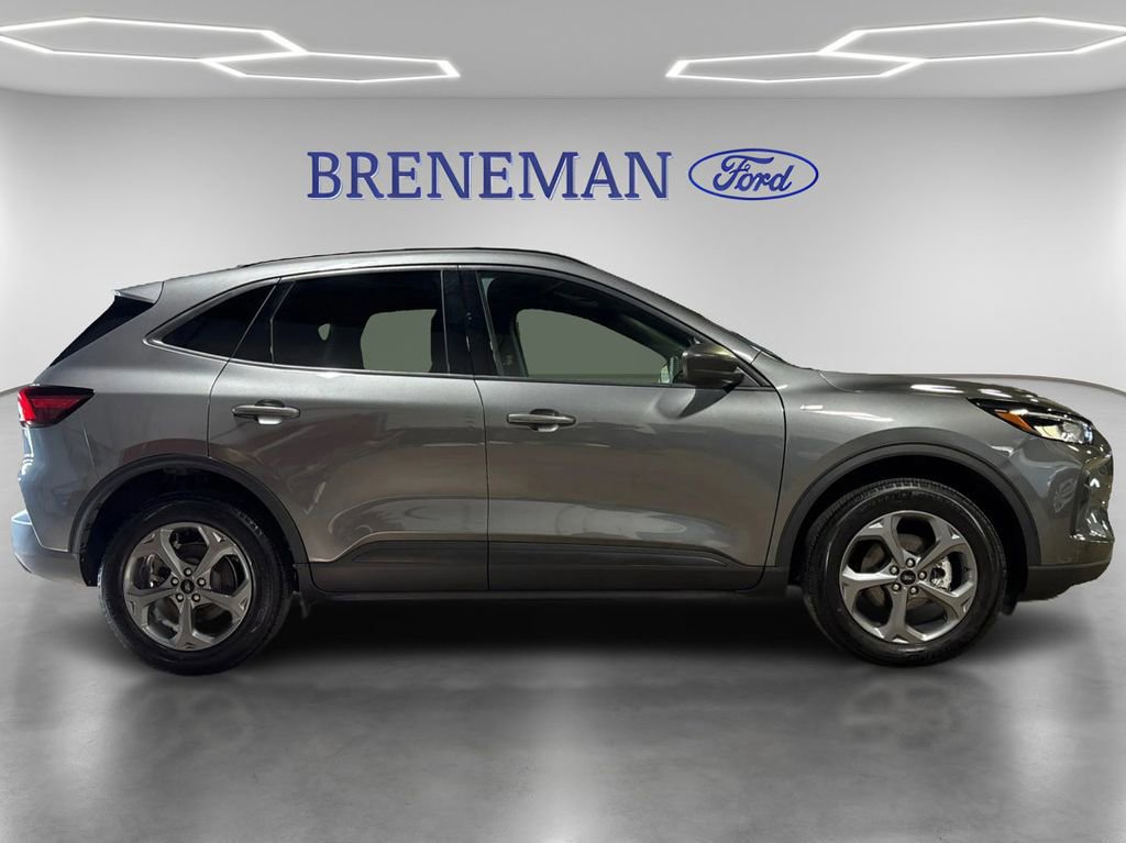 Certified 2025 Ford Escape ST-Line image 8